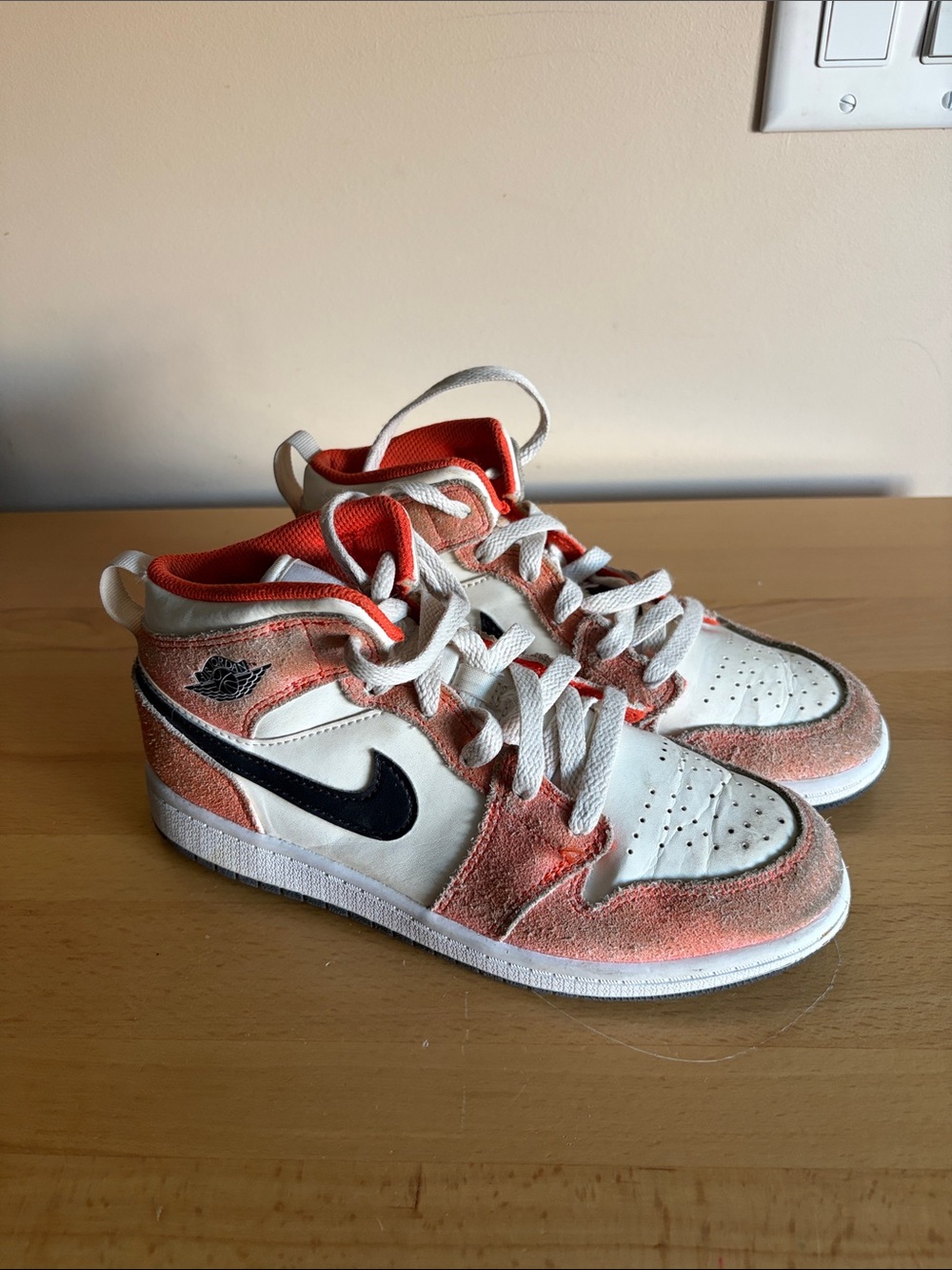 Nike Air Jordan 1 Mid Boys Size 3Y Orange Athletic Shoes Sneakers DV1341-800